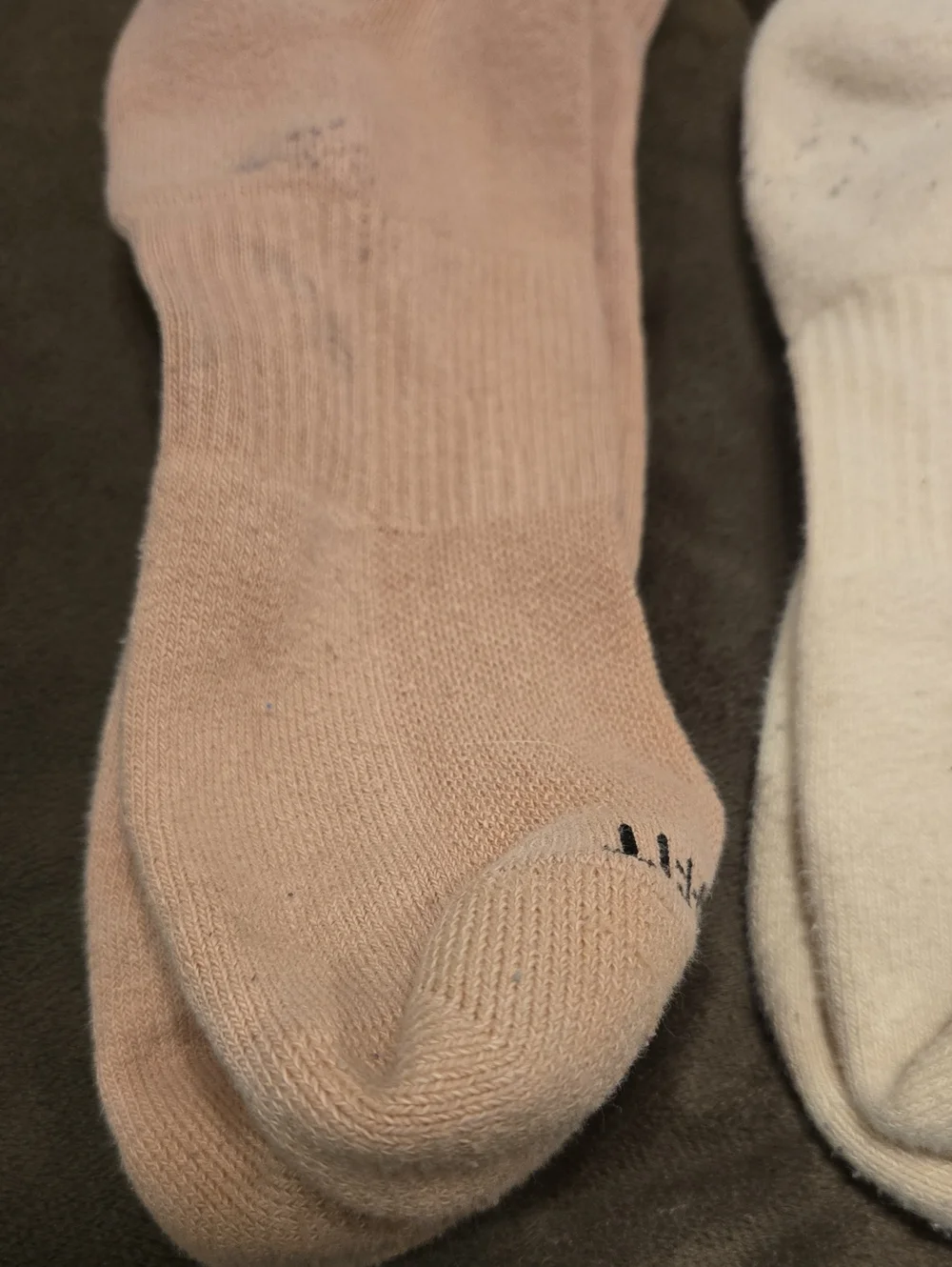 Nike Peach,Tan, Cream Athletic Crew Socks 3 Pair Adult Size Large